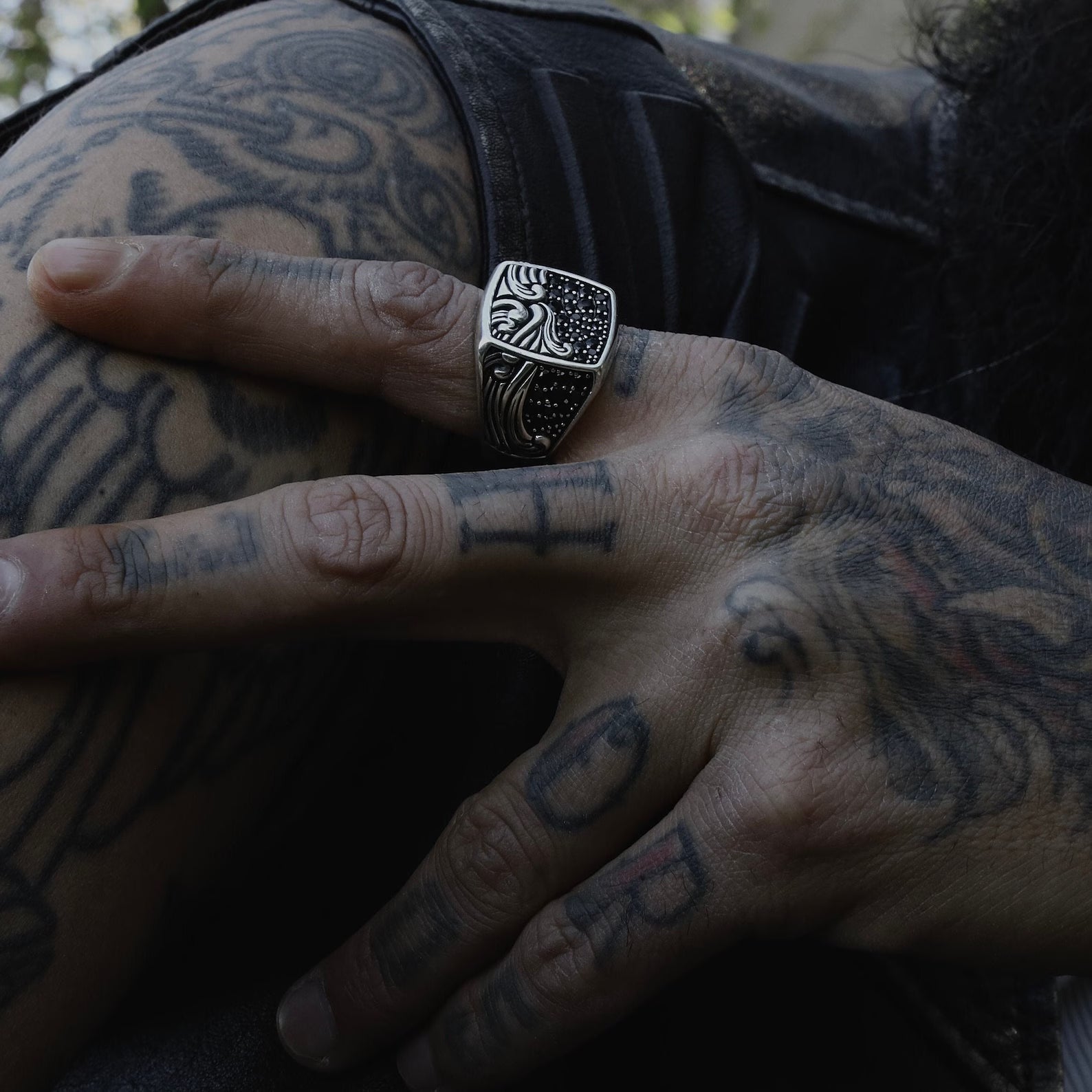 Ocean-themed handmade silver ring designed for men and women who seek a connection to nature and freedom. The ring’s smooth curvature and detailed marine engravings reflect not only aesthetic beauty but also symbolic depth—representing resilience, movement, and peace. Crafted to fit comfortably, with custom sizing available.