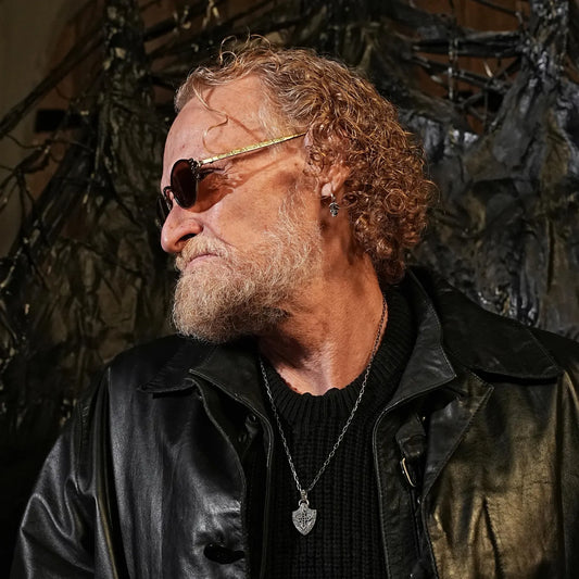 Medieval cross shield pendant necklace in 925 sterling silver, showcasing fine handcrafted details and intricate Gothic patterns. Ideal for fans of knight-inspired fashion, antique jewelry, and meaningful handcrafted silver gifts with warrior symbolism.