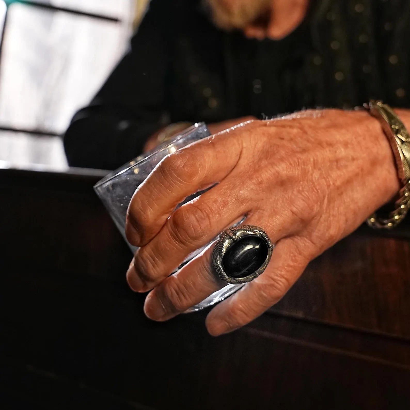 An exceptional Viking-style silver ring featuring a large black onyx stone and majestic eagle engraving, handcrafted for those who want to wear strength and mystery. Ideal for gifting a bold man with a love for myth, nature, and gothic elegance.