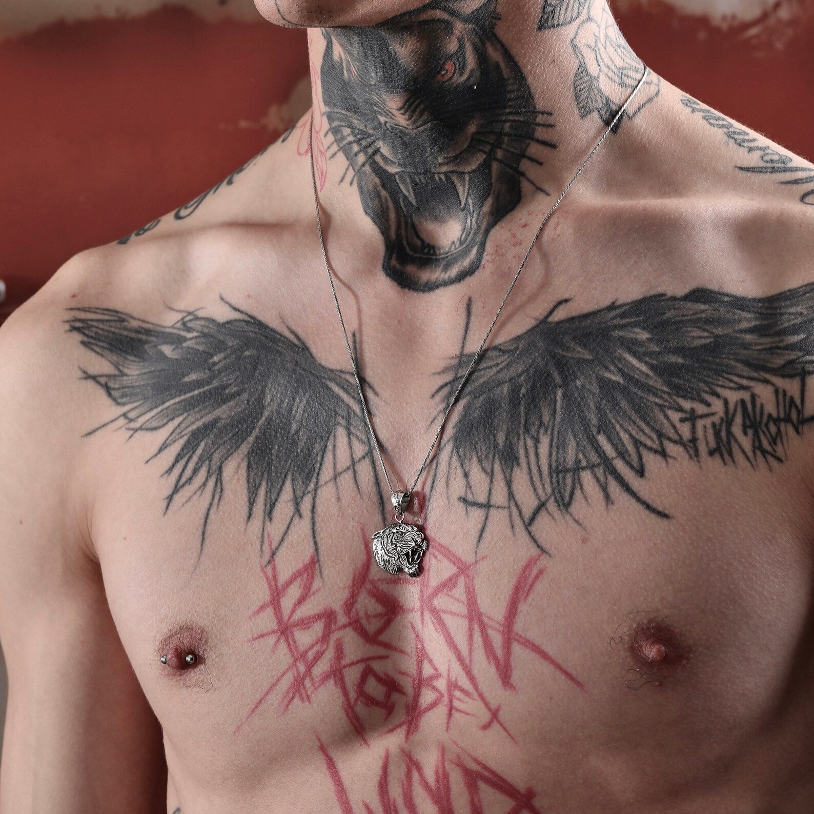 Sterling silver tiger pendant necklace inspired by the raw beauty and strength of wild animals. A top-rated choice on Etsy for animal lovers, this handcrafted men’s necklace showcases fine detail and symbolic energy. Great for those who admire wildlife and bold, tribal-style accessories.