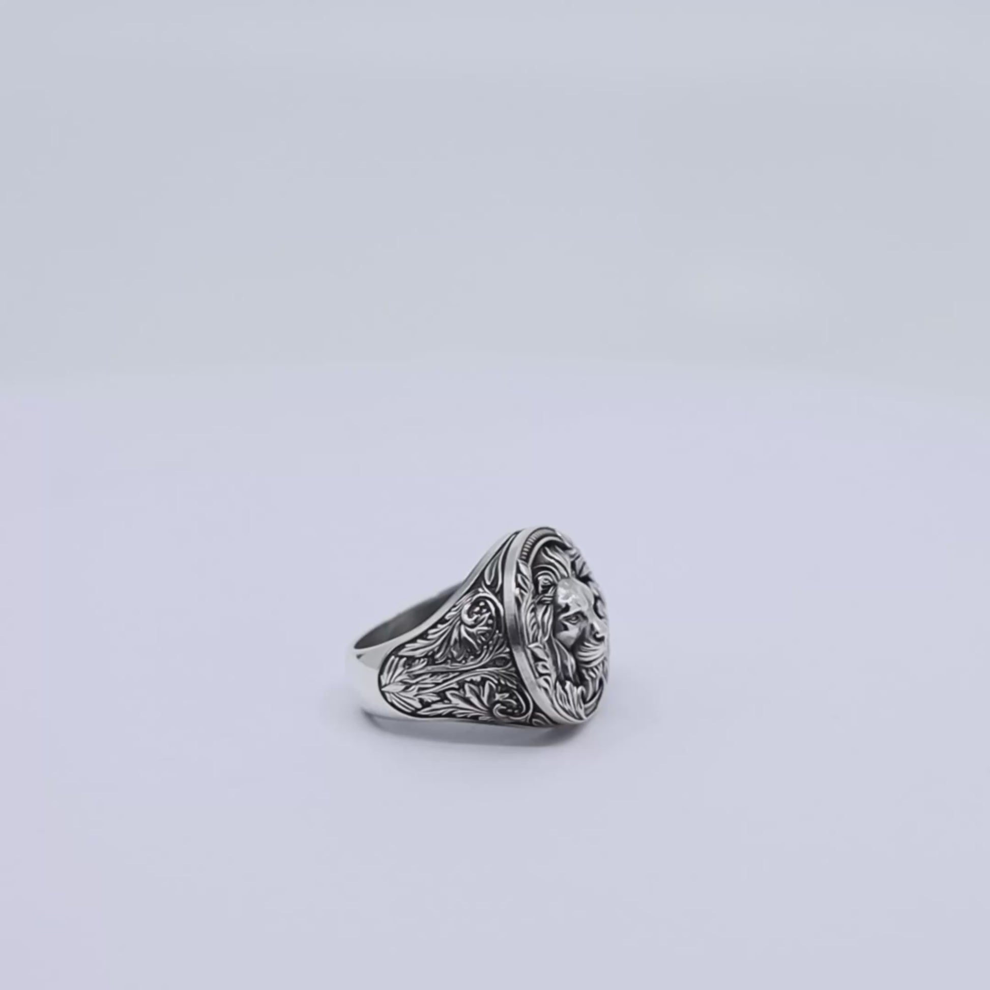 Handmade men’s lion ring crafted in solid 925 sterling silver, showcasing an intricately detailed lion’s face with flowing mane and regal expression, ideal for gothic jewelry lovers and bold statement style.