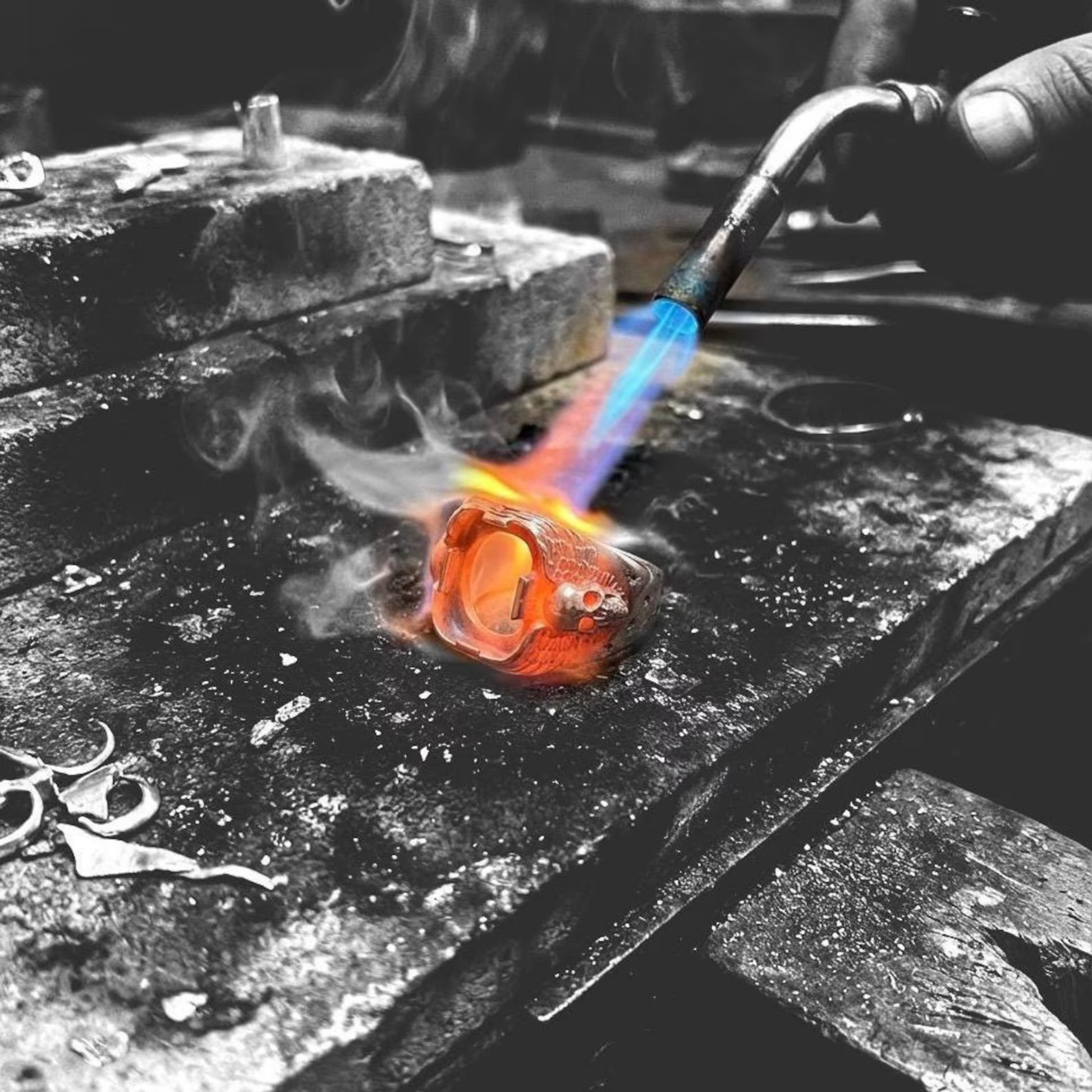 Vintage inspired turquoise skull ring crafted in solid 925 sterling silver with detailed twin skull engraving and biker aesthetic