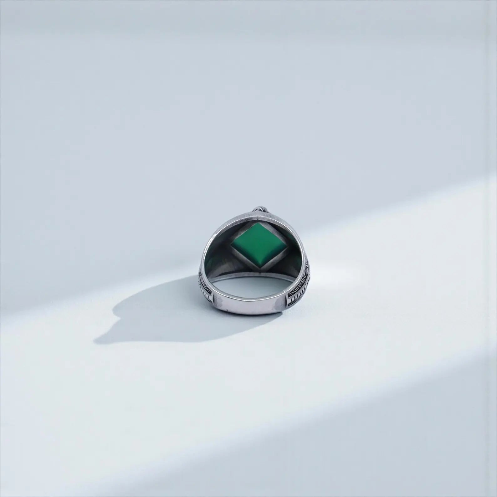 Premium 925 silver men’s onyx ring with vintage baroque detailing and handcrafted precision — a perfect meaningful gift for husbands, boyfriends, or sons.