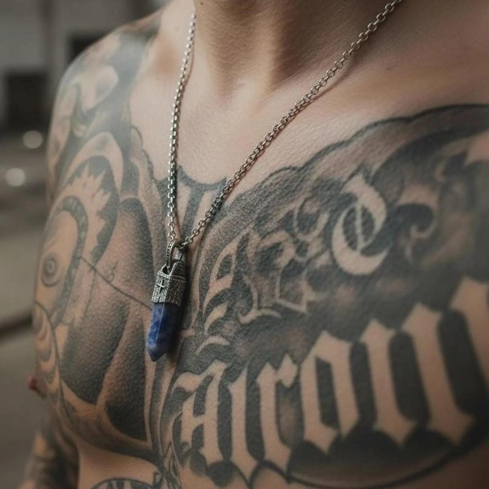 Premium men’s statement necklace featuring a deep blue natural sodalite crystal point suspended from a vintage-inspired sterling silver compass pendant, offering calming, balancing and clarity-enhancing energy for those seeking spiritual harmony, emotional healing and unique artisan jewelry.