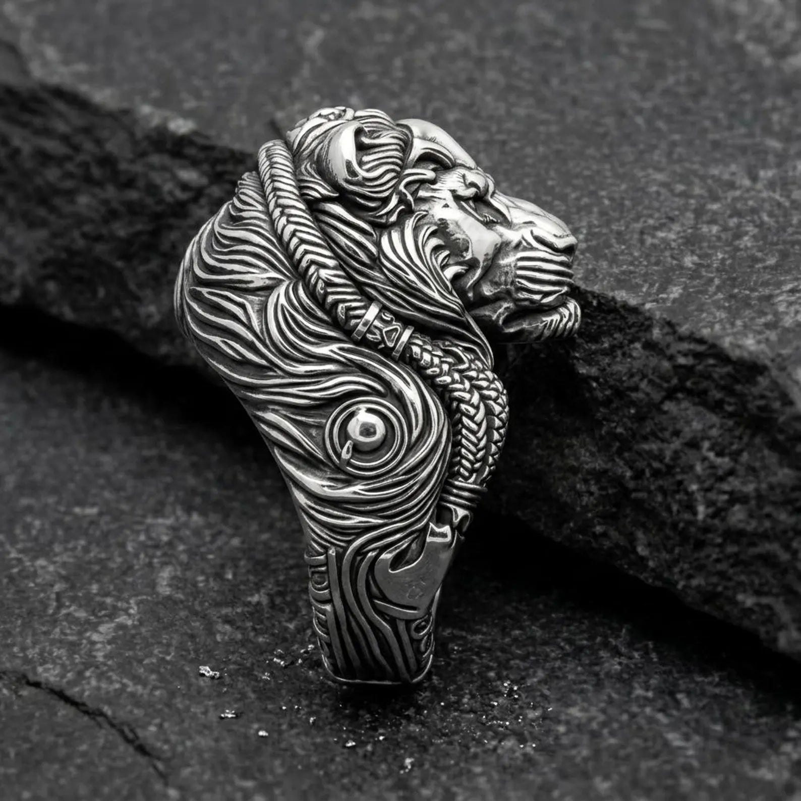 High-quality sterling silver lion ring with powerful design, symbolizing bravery, protection, and dominance
