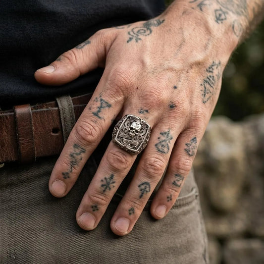 Vita Brevis Skull Ring