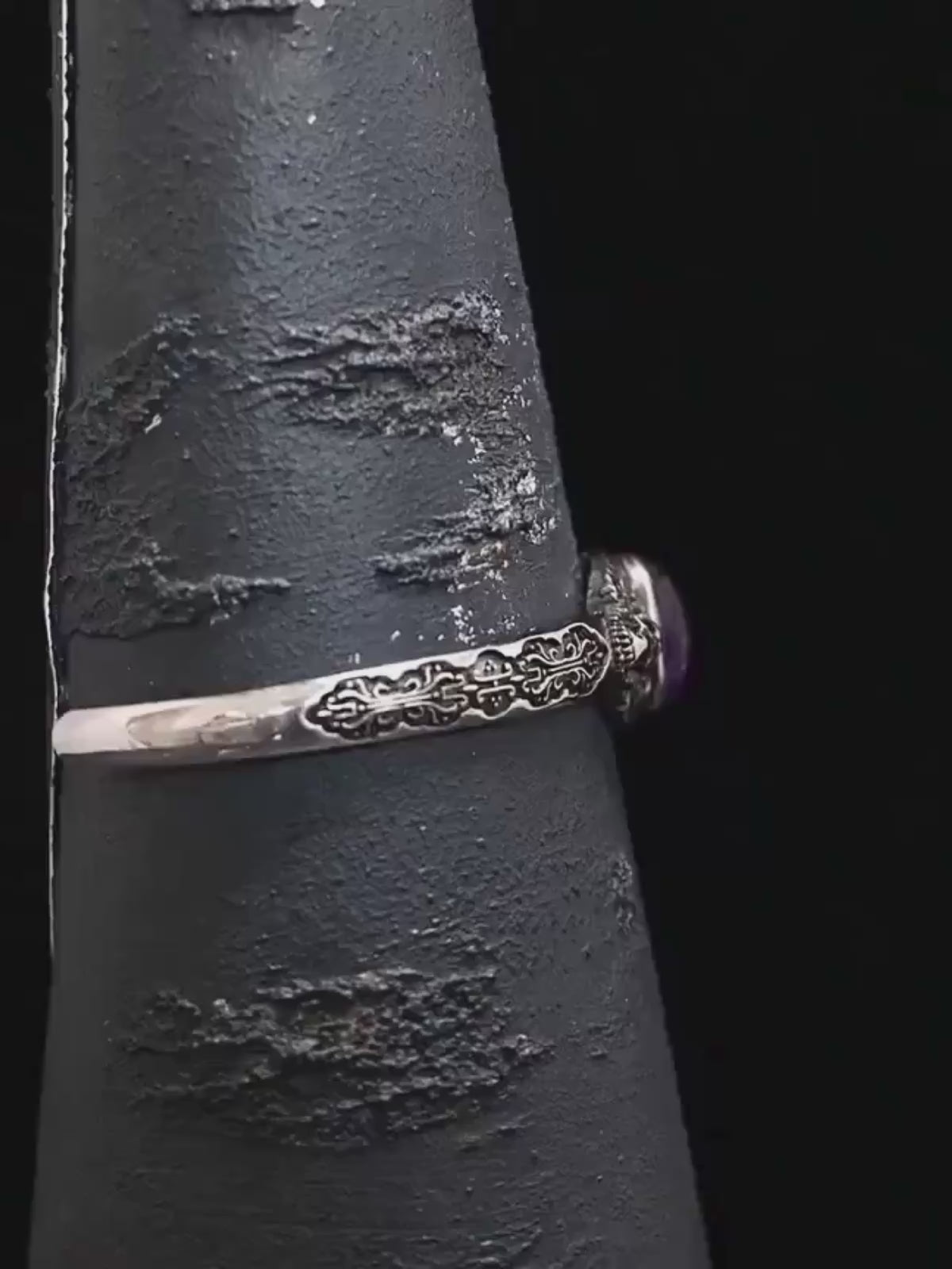 Men's Amethyst Gothic Skull Bracelet