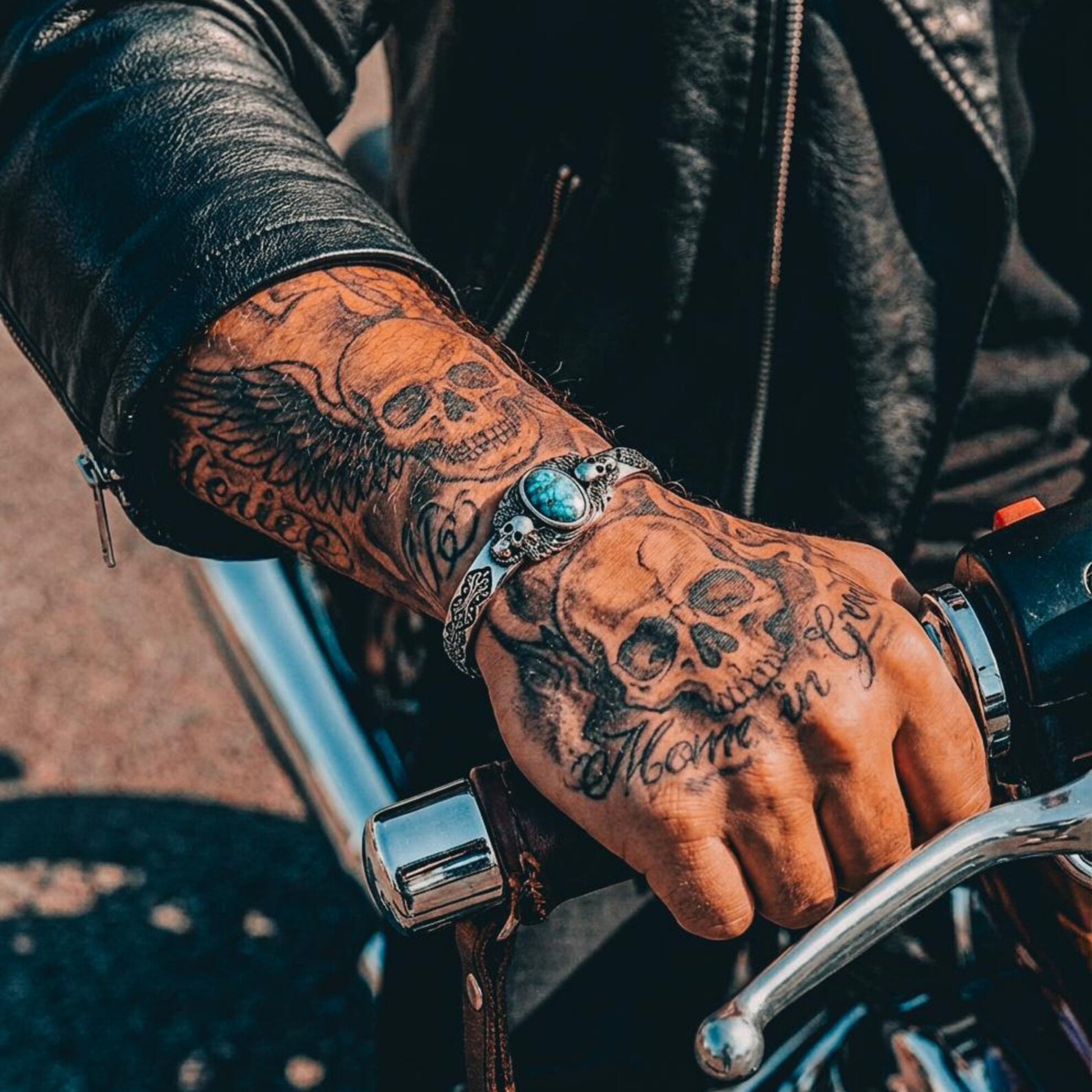 Elevate your style with this men’s turquoise stone silver bracelet featuring an intricate skull motif that captures the dark allure of gothic jewelry. Handcrafted with precision and inspired by rugged biker style and Western vibes, this bold statement piece combines masculine elegance with spiritual energy, making it an ideal accessory for those who appreciate alternative fashion and meaningful jewelry